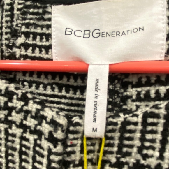 Blazer - Picture 4 of 4